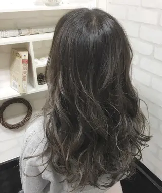 セミロング ロング カラー ヘアアレンジ エクステの神様 ▫️原島ユウヤ▫️のヘアスタイル