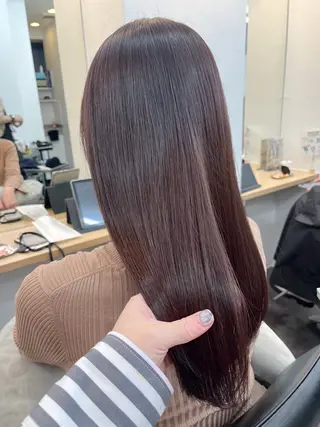 ロング カラー mai🐷髪質改善 🖤透ける黒髪🖤のヘアスタイル
