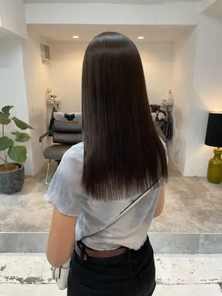 カラー RINA .のヘアスタイル