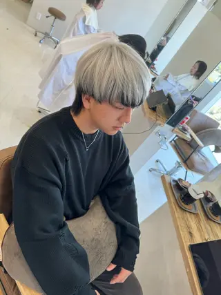 メンズ アルーナビューティデザイン所属・鈴木 妃帆未のヘアスタイル