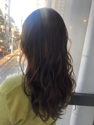 セミロング カラー 髪質改善&ブリーチ 伊勢 祐一郎のヘアスタイル