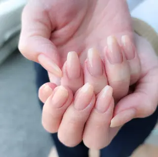 ネイル salon de clea (クレア)所属・秋山 あゆみのネイルデザイン