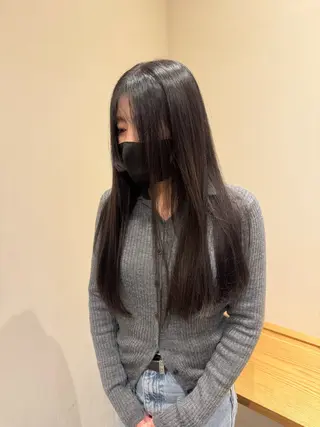 ロング カラー ENIF　大島 芽生のヘアスタイル