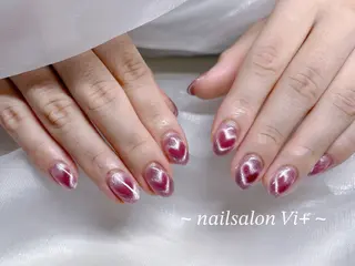 ネイル Nailsalon Vi+ももか🩷のネイルデザイン