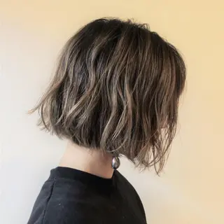 ショート カラー パーマ 小濱 秀人のヘアスタイル