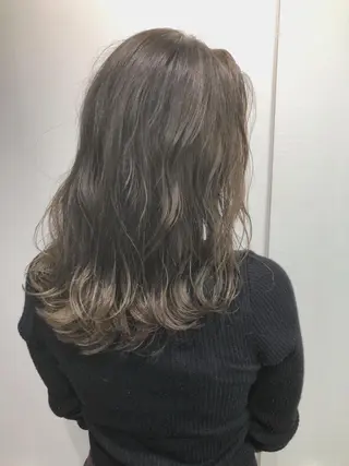 ミディアム Rico OFFICIALのヘアスタイル