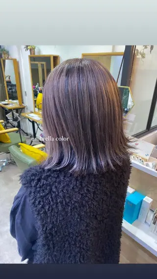 カラー 透けるベージュ/ 艶カラー♡のヘアスタイル