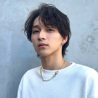 ミディアム パーマ メンズ SALOWIN 原宿 iori所属・💈センターパート パーマ特化💈雄太のヘアスタイル