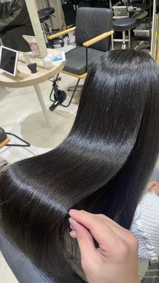 ロング ハッシュカット🖤 レイヤー/透けカラーのヘアスタイル