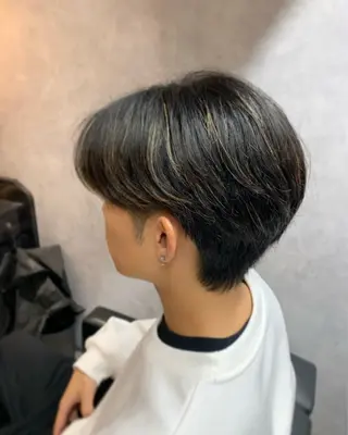 ミディアム カラー メンズ センターパート/ メンズ特化/植田 柊のヘアスタイル