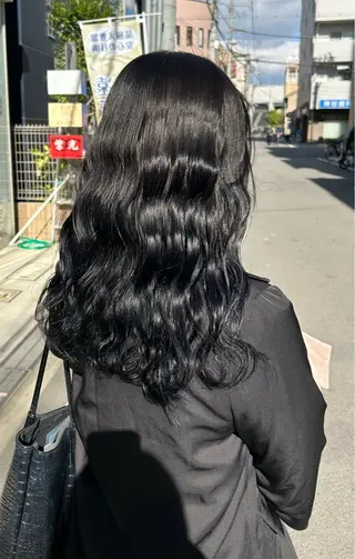 ロング wabi【ワビ】所属・manami/ヘア セット/ハイトーンのヘアスタイル