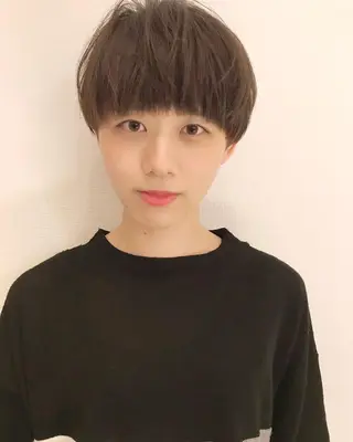ショート カラー Natura 八事店のヘアスタイル
