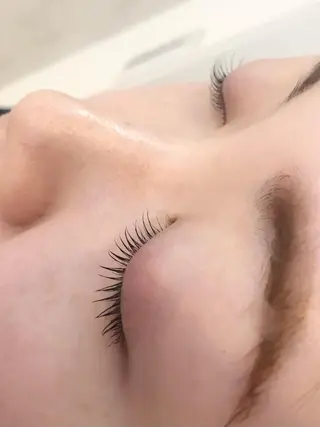 マツエク・マツパ eyelash/eyebrow　salon Fika所属・水軒 朋美のマツエク・マツパデザイン