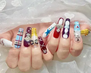 ネイル Salon de Minuit🦩のネイルデザイン