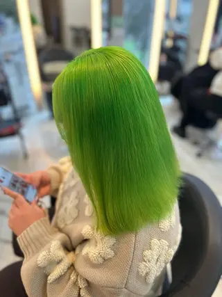 セミロング カラー 有働由良／ハイトーン ／韓国メンズヘアのヘアスタイル