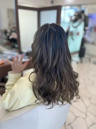 ロング カラー 生駒デザインカラー /浜中美奈のヘアスタイル