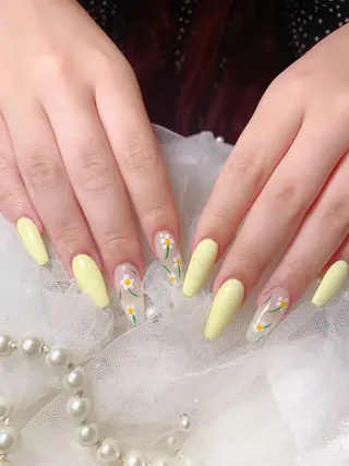 ネイル ネイルサロンAiri 長さ出し·シンプルのネイルデザイン