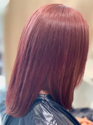 ロング カラー 仁科 友恵のヘアスタイル