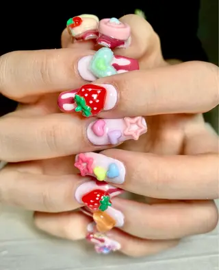 ネイル Liennail 持込デザインやり放題のネイルデザイン