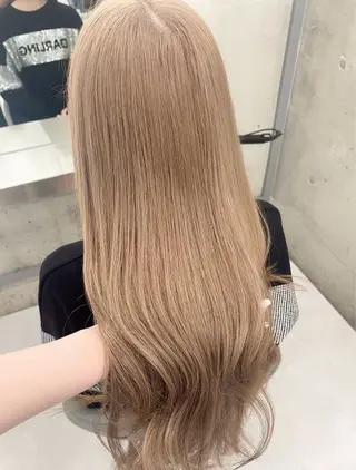 ロング ハイトーン/心斎橋 🌙イツキのヘアスタイル
