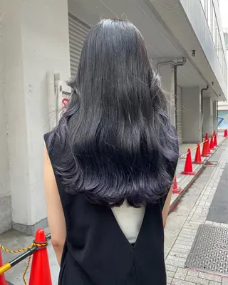 ミディアム ケアブリーチ/ エクステ/レイヤーのヘアスタイル