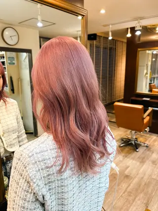 セミロング カラー Miyamoto Yasuchikaのヘアスタイル