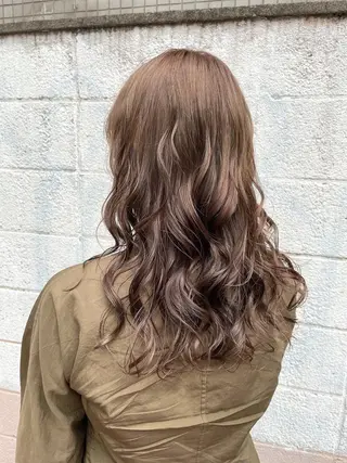 ミディアム カラー ヘアアレンジ にいた　かづしげのヘアスタイル