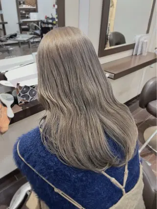 ロング 酸性ストレート 🤍🎀honokaのヘアスタイル