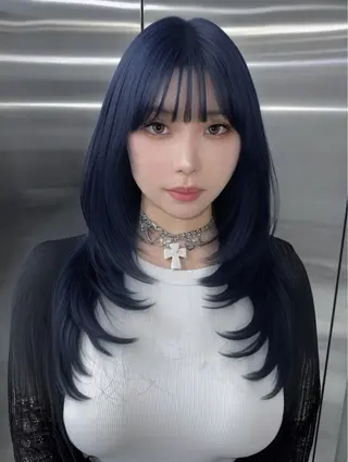 セミロング カラー ヘアアレンジ 寒色アイドルカラー JUNOチナツのヘアスタイル