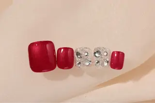 ネイル VINGT NAIL みなとみらい馬車道所属・千葉 朱莉のネイルデザイン