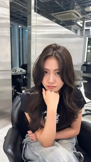 ロング 韓国ヘア AYUMIのヘアスタイル