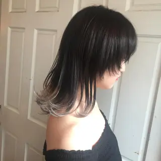 セミロング カラー ホワイト&レイヤーカ ットエクステ長畠俊輔のヘアスタイル