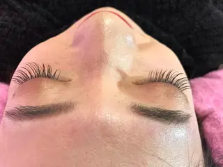 マツエク・マツパ 舟橋 瑞稀のヘアスタイル