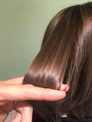 ミディアム Neolive caffのヘアスタイル