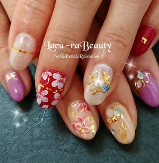 ネイル 小顔と腸の専門店 ラクーラビューティのエステ・リラクイメージ