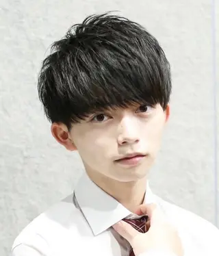 ショート MEN’S HAIR PERCUT新宿店所属・ただいま募集は 行っておりませんのヘアスタイル