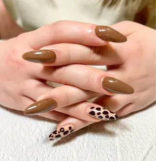 ネイル 濱嶋 結菜のネイルデザイン