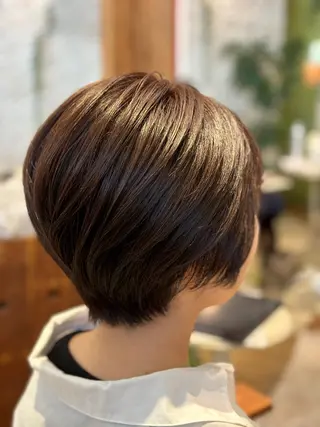 ショート レイヤーカット✨ 艶髪藤野のヘアスタイル