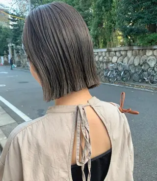ショート ボブ/ハイトーン YUIのヘアスタイル