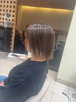 ミディアム カラー カネヒラ リョウスケのヘアスタイル