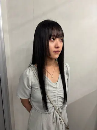 ロング カラー 長谷川 日南のヘアスタイル