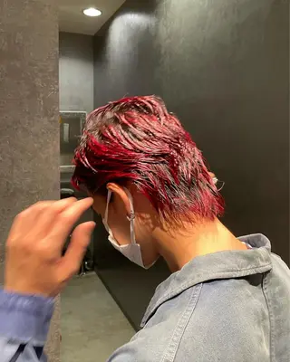 カラー メンズ 上村 颯のヘアスタイル