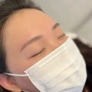 アイブロウ ulu 眉毛ハーブ毛穴肌改善の眉毛・アイブロウイメージ