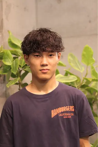 ショート パーマ メンズ 山口 陽平のヘアスタイル