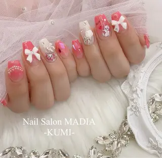 ネイル MADIA川崎所属・KUMI💛 MADIAのネイルデザイン