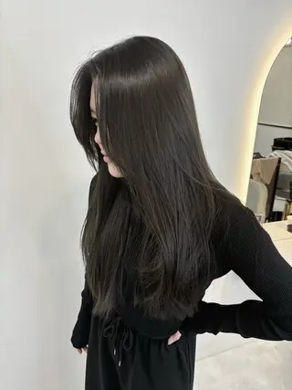 ロング はせがわこもも/ 暗髪/髪質改善のヘアスタイル