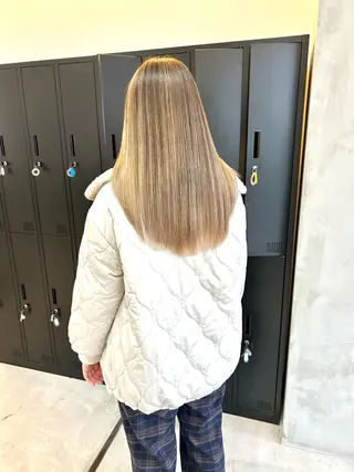 ロング カラー mood tatemachiのヘアスタイル