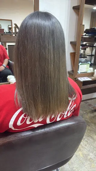 セミロング jolie fille 高石店所属・桧作 みくのヘアスタイル