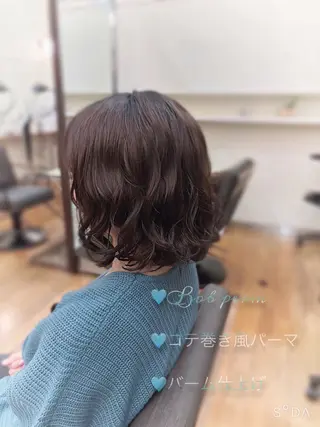 ショート yui/透明感カラー /コテ巻き風パーマのヘアスタイル