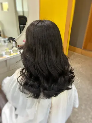 セミロング カラー 梅原 姫🍬🐰のヘアスタイル